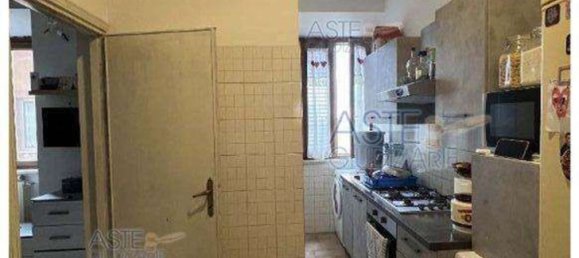 9 rooms Apartment in Monte Porzio Catone, Italy No. 15201 65