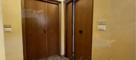 9 rooms Apartment in Monte Porzio Catone, Italy No. 15201 14