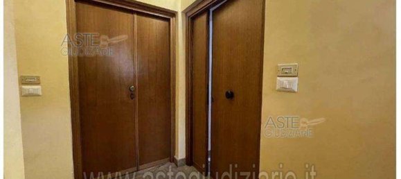 9 rooms Apartment in Monte Porzio Catone, Italy No. 15201 33