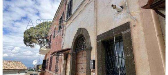 9 rooms Apartment in Monte Porzio Catone, Italy No. 15201 80