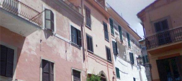 9 rooms Apartment in Monte Porzio Catone, Italy No. 15201 2
