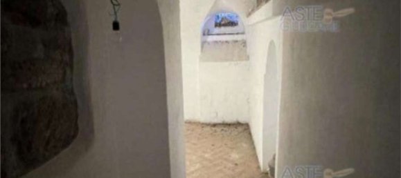 9 rooms Apartment in Monte Porzio Catone, Italy No. 15201 3