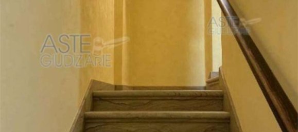 9 rooms Apartment in Monte Porzio Catone, Italy No. 15201 8