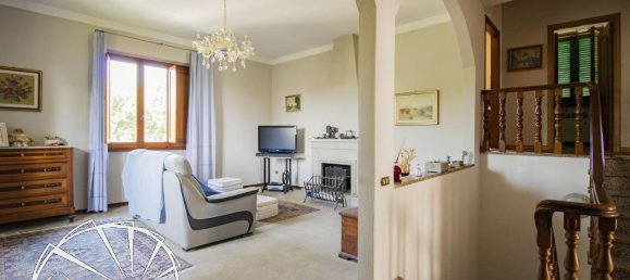 Вилла с 6 комнатами в Прато, Италия № 25243 16