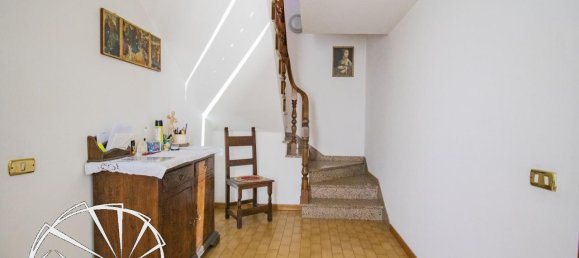 Вилла с 6 комнатами в Прато, Италия № 25243 8