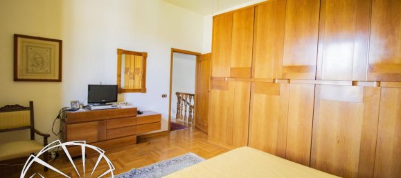 Вилла с 6 комнатами в Прато, Италия № 25243 20