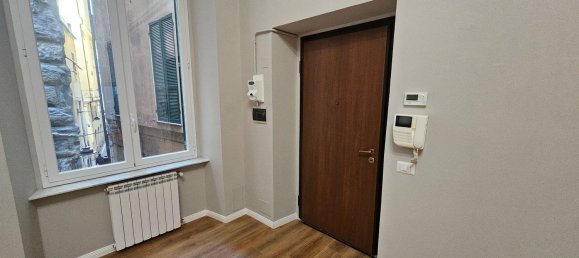 6 rooms Apartment in Genoa, Italy No. 39207 4