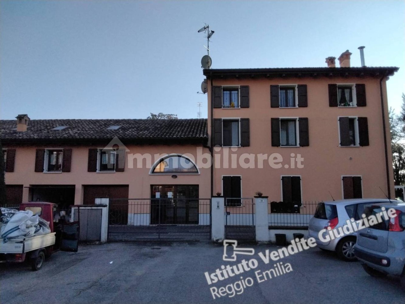 Apartamento de 5 divisões em Campagnola Emilia, Italy N.º 330534