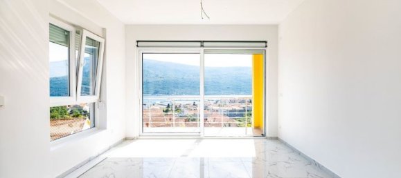 2 bedrooms Apartment in Herceg Novi, Montenegro No. 26 11