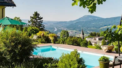 4 غرف نوم شقة في Hallein, Austria رقم 258200