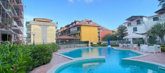 6 rooms Villa in Giugliano in Campania, Italy No. 88792 4