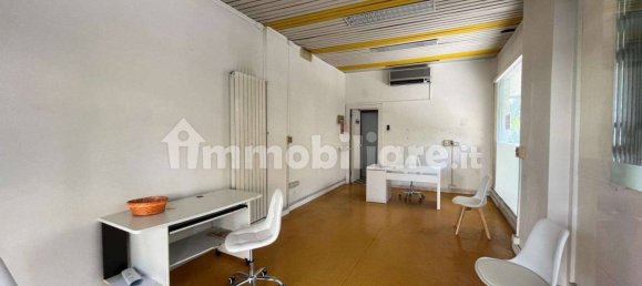 1 room Office in Massa, Italy No. 174431 3