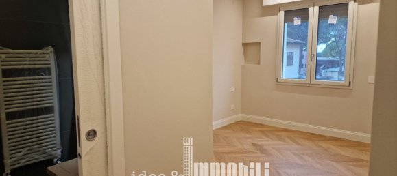4 rooms Apartment in Sesto Fiorentino, Italy No. 37160 7