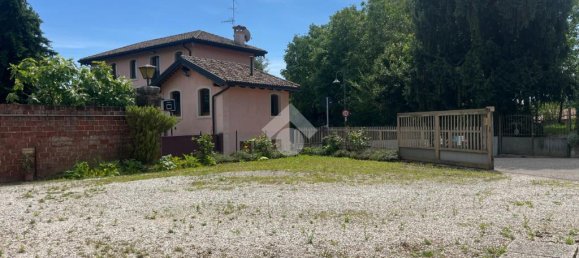 3 Schlafzimmer Haus in Udine, Italy, Nr. 291876 27