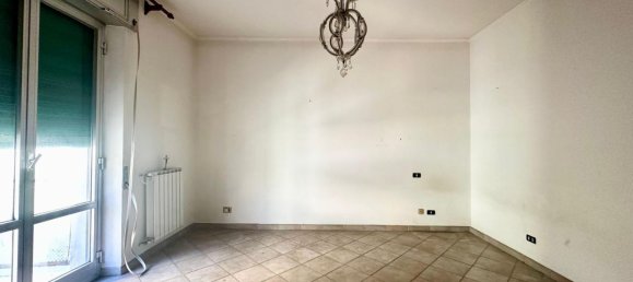 3 rooms Apartment in Naples, Italy No. 31954 12
