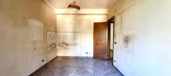 3 rooms Apartment in Naples, Italy No. 31954 13