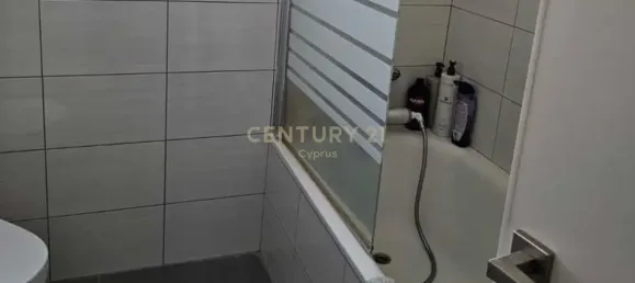 2 bedrooms Apartment in Agios Tychonas, Cyprus No. 5615 3