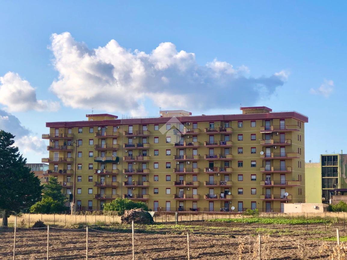 4 rooms Apartment in Palermo, Italy No. 136055