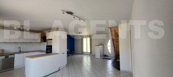 4 bedrooms House in Barjouville, France No. 341888 4