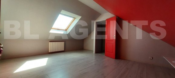 4 bedrooms House in Barjouville, France No. 341888 12