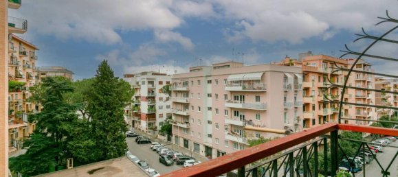 4 rooms Apartment in Rome, Italy No. 36330 5