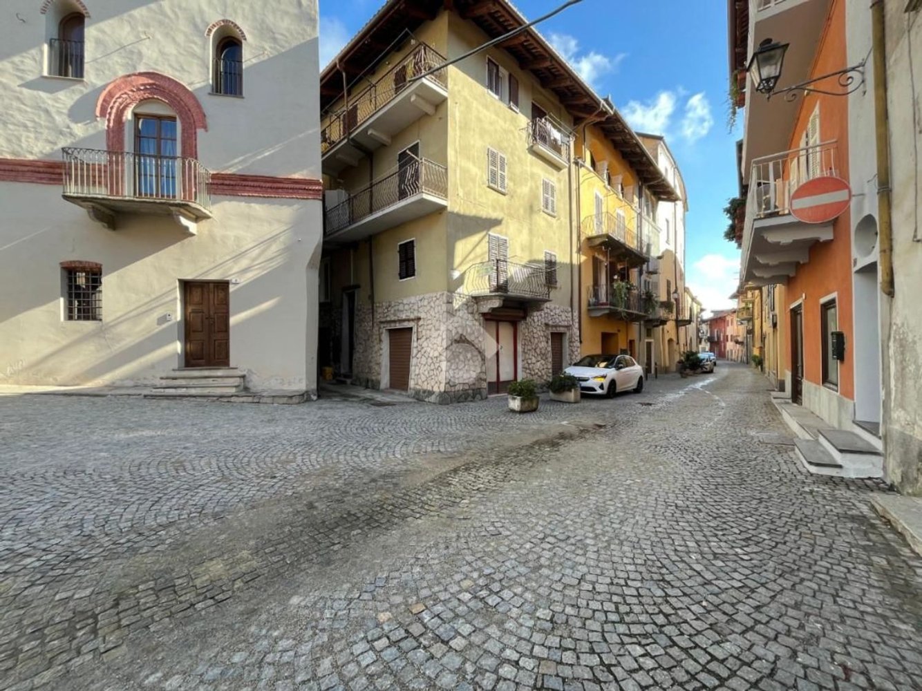 3 bedrooms Apartment in Revello, Italy No. 362618