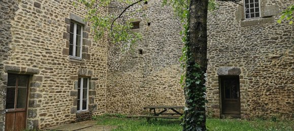 6 Schlafzimmer Haus in Mayenne, France, Nr. 357878 10