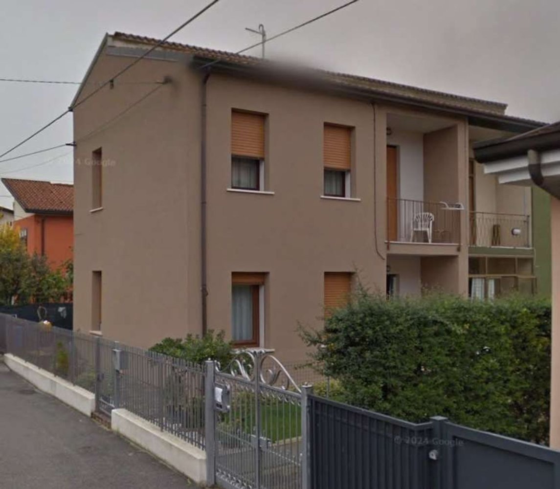 5 rooms House in Albignasego, Italy No. 221431