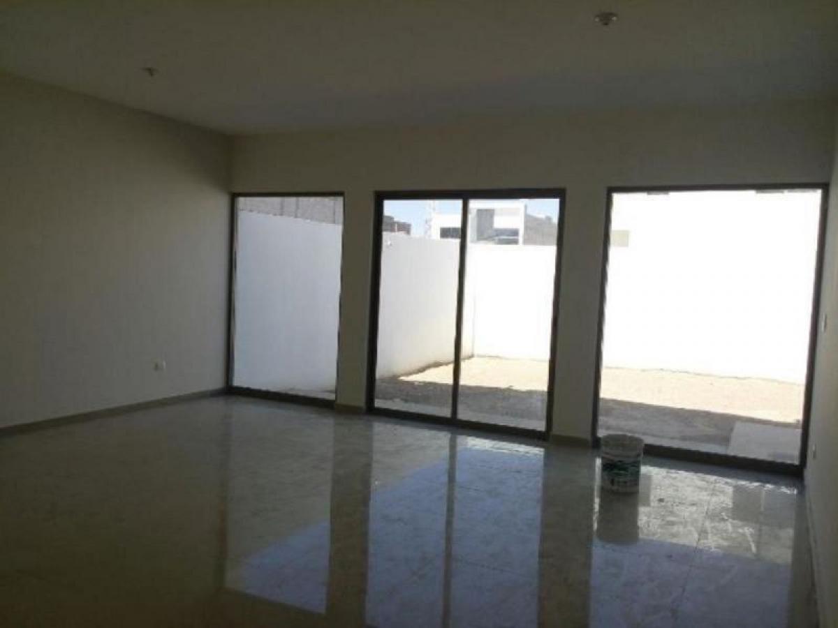 3 bedrooms House in Playa Vicente, Mexico No. 189831