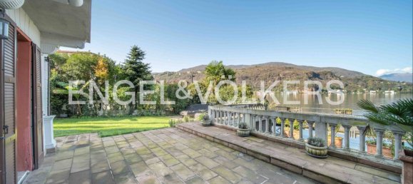 4 bedrooms Villa in Porto Ceresio, Italy No. 102264 19