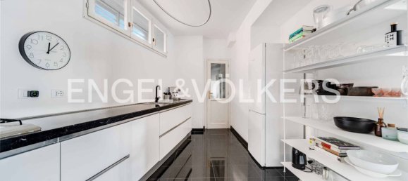 4 bedrooms Villa in Porto Ceresio, Italy No. 102264 27