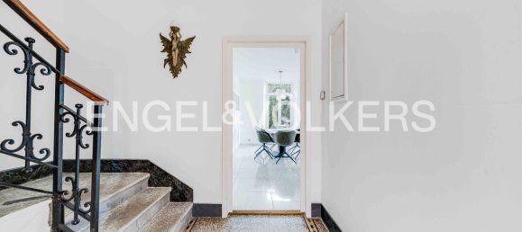 4 bedrooms Villa in Porto Ceresio, Italy No. 102264 5