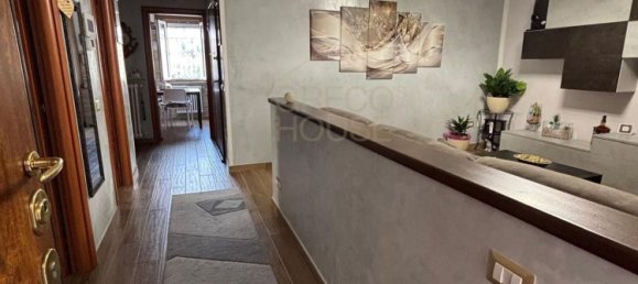 3 rooms Apartment in Rho, Italy No. 290562 2