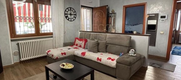 3 rooms Apartment in Rho, Italy No. 290562 4