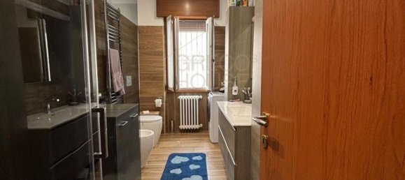 3 rooms Apartment in Rho, Italy No. 290562 19