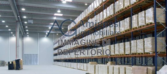Entrepôt à Bergamo, Italy 1600m² No. 198337 10