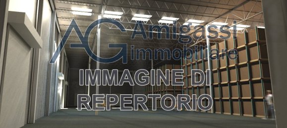 Entrepôt à Bergamo, Italy 1600m² No. 198337 2