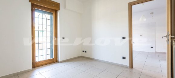 Квартира с 2 комнатами в Рим, Италия № 12285 13