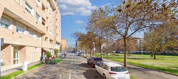 2 rooms Commercial property in Bologna, Italy No. 227295 4