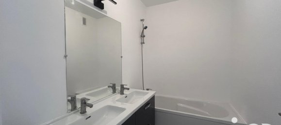 2 bedrooms Apartment in Chatillon, France No. 163409 13