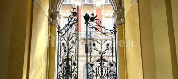 2 bedrooms Apartment in Turin, Italy No. 337957 2