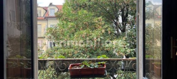 2 bedrooms Apartment in Turin, Italy No. 337957 8