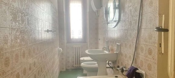 Casa de 4 habitaciónes en Guglionesi, Italy No. 154576 5