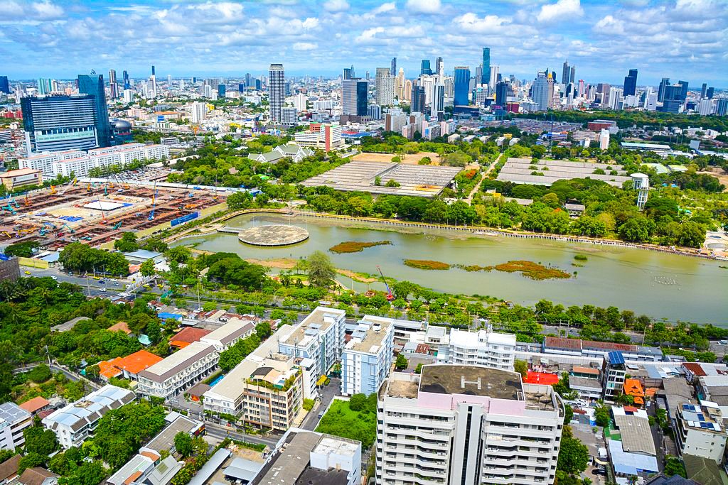 3 bedrooms Condo in Bangkok, Thailand No. 7091