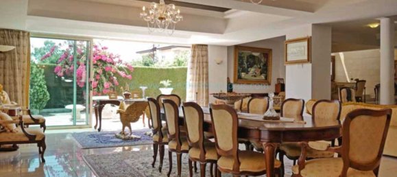 5 bedrooms House in Deryneia, Cyprus No. 23864 3