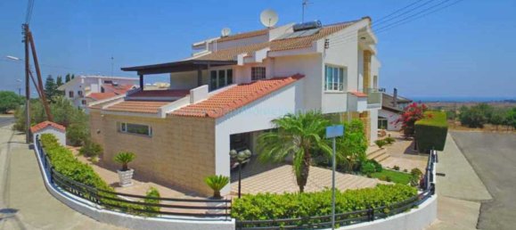 5 bedrooms House in Deryneia, Cyprus No. 23864 19