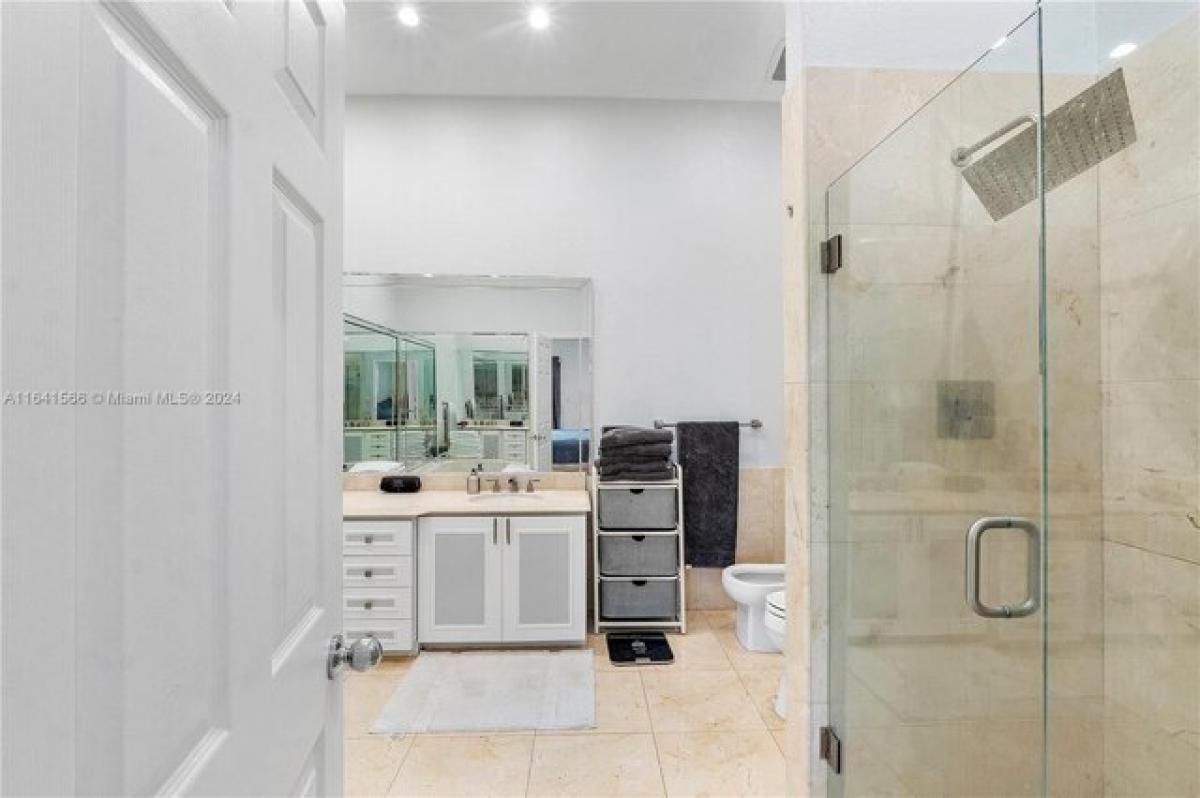 3 bedrooms House in North Miami Beach, USA No. 404494