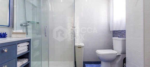 4 bedrooms Villa in Marbella, Spain No. 28146 6