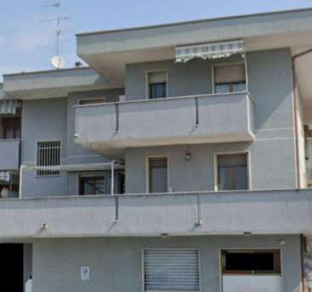 3 bedrooms Apartment in San Zenone al Lambro, Italy No. 370078