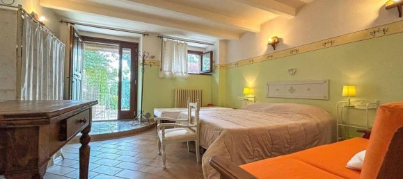 Дом с 5 комнатами в Кали, Италия № 172344 19